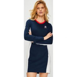 Reebok Classic - Sukienka. Szare sukienki damskie Reebok Classic, casualowe. W wyprzedaży za 159.90 zł.