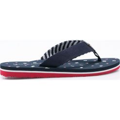 Tommy Hilfiger - Japonki. Szare klapki damskie Tommy Hilfiger, z materiału. W wyprzedaży za 139.90 zł.