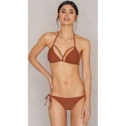 NA-KD Swimwear Dół bikini Triangle - Brown,Copper. Brązowe bikini damskie NA-KD Swimwear, w paski. W wyprzedaży za 19.20 zł.
