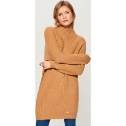 Długi sweter z półgolfem - Beżowy. Brązowe swetry damskie Mohito. Za 149.99 zł.