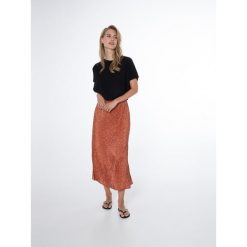 Koszulka damska Protest PRTFRAN t-shirt. Czarne koszulki sportowe damskie Protest, bez wzorów, bez kołnierzyka, bez ramiączek, trekkingowe. Za 159.99 zł.