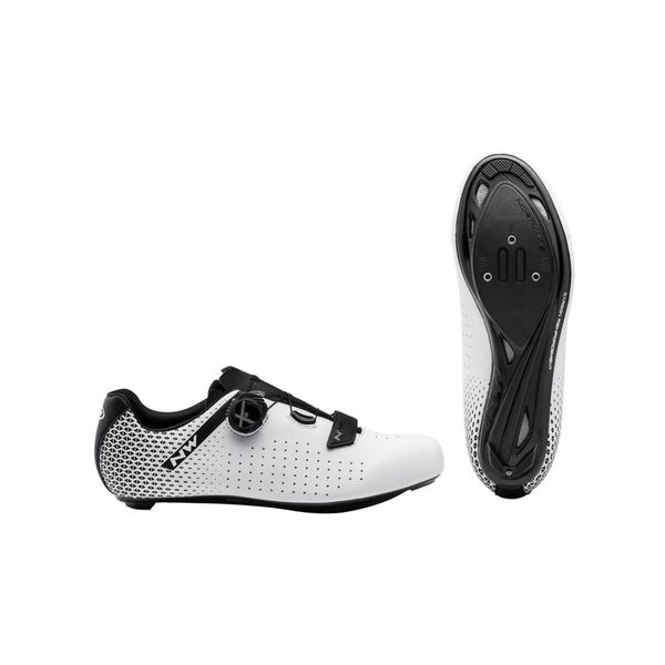 Buty rowerowe szosowe męskie NORTHWAVE CORE PLUS 2 białe. Białe buty sportowe męskie Northwave, bez zapięcia, rowerowe. Za 515.35 zł.