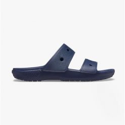 Klapki plażowe męskie Crocs Classic Sandal. Niebieskie klapki męskie Crocs, sportowe. W wyprzedaży za 118.90 zł.