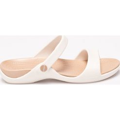 Crocs - Klapki. Szare klapki damskie Crocs, z materiału. Za 129.90 zł.
