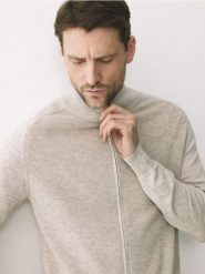 Rozpinany sweter z dodatkiem wełny - beżowy. Brązowe kardigany męskie Reserved, l, bez wzorów, z dzianiny. Za 219.99 zł.