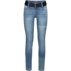 Dżinsy SKINNY z paskiem bonprix niebieski "bleached”. Niebieskie jeansy damskie bonprix. Za 129.99 zł.