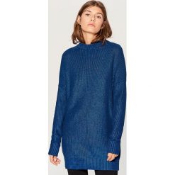 Długi sweter z półgolfem - Granatowy. Swetry damskie marki Mohito. Za 129.99 zł.