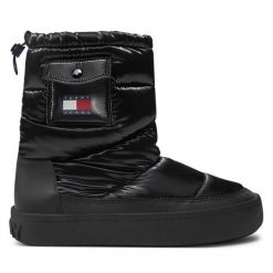 Śniegowce Tommy Jeans. Czarne śniegowce i trapery damskie Tommy Jeans, z jeansu. Za 409.99 zł.