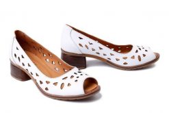 ARTIKER RELAKS 58C2100 biały, czółenka damskie. Białe czółenka damskie Artiker Relaks, bez wzorów, ze skóry, bez obcasa, na obcasie, bez zapięcia. Za 274.90 zł.