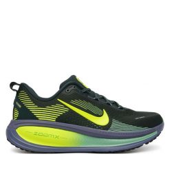 Buty do biegania Nike. Zielone buty sportowe męskie Nike, bez zapięcia, do biegania. Za 649.99 zł.