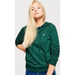 Bluza hoodie - Khaki. Brązowe bluzy damskie Cropp. Za 69.99 zł.