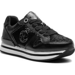 Sneakersy GUESS - FLDA54 FAB12 BLACK. Czarne półbuty damskie marki Guess, z aplikacjami, z materiału. W wyprzedaży za 279.00 zł.