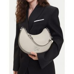 Torebka KARL LAGERFELD. Białe torebki do ręki damskie KARL LAGERFELD, bez wzorów, klasyczne, bez dodatków. Za 719.99 zł.