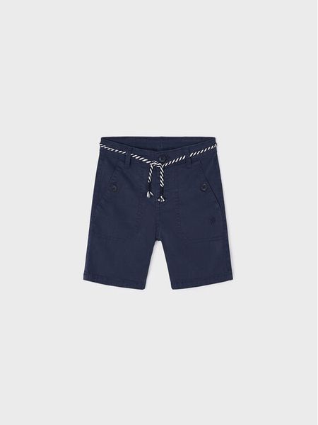 Mayoral Szorty materiałowe 3233 Granatowy Regular Fit. Niebieskie szorty dla chłopców Mayoral, bez wzorów, z bawełny. Za 159.99 zł.