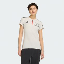 KOSZULKA POLO Z KRÓTKIM RĘKAWEM AUDI REVOLUT F1 TEAM ENGINEERS & MARKETING. Białe koszulki sportowe damskie Adidas, l, bez wzorów, z materiału, bez kołnierzyka, bez ramiączek, climacool (adidas). Za 439.00 zł.