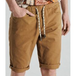 Szorty - Beżowy. Szorty męskie marki Cropp. Za 79.99 zł.