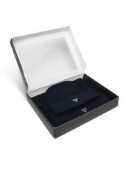 Guess Zestaw Szalik i Czapka M4BZ14 Z2W80 Granatowy. Niebieskie rękawiczki męskie Guess, z aplikacjami, z materiału. Za 399.99 zł.