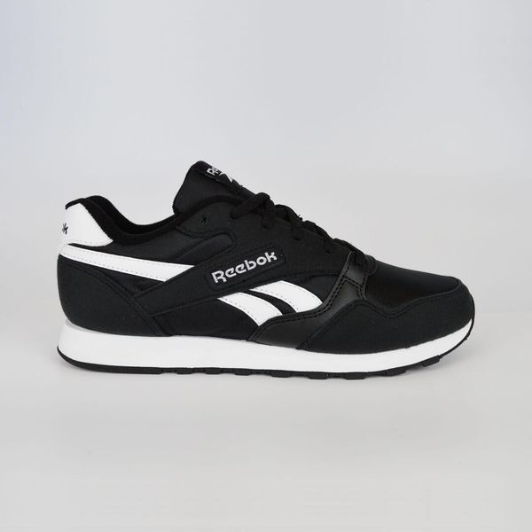 Buty lifestyle damskie Reebok Ultra Flash 100034154. Czarne obuwie sportowe damskie Reebok, bez wzorów, trekkingowe. Za 243.18 zł.