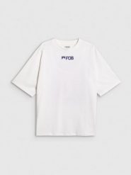 4F T-shirt loose z nadrukiem damski - biały M. Białe koszulki sportowe damskie 4f, m, bez wzorów, z materiału, bez kołnierzyka, bez ramiączek, snowboardowy. Za 79.99 zł.