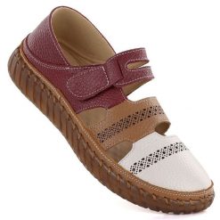 Skórzane półbuty na rzep komfortowe Artiker 58C1500. Półbuty damskie Artiker, bez wzorów, ze skóry, bez obcasa, bez zapięcia. Za 219.99 zł.