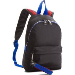 Plecak TOMMY JEANS - Tj Logo Tape Mini Bag AU0AU00342 902. Plecaki damskie marki Tommy Jeans. W wyprzedaży za 259.00 zł.
