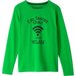 Shirt z długim rękawem bonprix zielony neonowy z nadrukiem. Koszule dla chłopców marki bonprix. Za 21.99 zł.