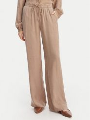 Guess Spodnie materiałowe W6GB07 W1781 Beżowy Regular Fit. Brązowe spodnie materiałowe damskie Guess, l, z aplikacjami, z lyocellu. Za 524.99 zł.