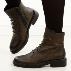 Szare płaskie botki damskie Jezzi asa252-5. Szare botki damskie Jezzi, na jesień, ze skóry, biznesowe, bez obcasa, na obcasie, bez zapięcia. Za 249.00 zł.