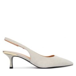 Czółenka LOVE MOSCHINO. Czółenka damskie Love Moschino, bez wzorów, bez obcasa, bez zapięcia. Za 939.99 zł.