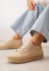 Ciemnobeżowe Klasyczne Trampki na Żłobionej Podeszwie Levanatia. Brązowe trampki i tenisówki damskie Renee, bez wzorów, z jeansu, klasyczne, bez zapięcia. Za 69.99 zł.