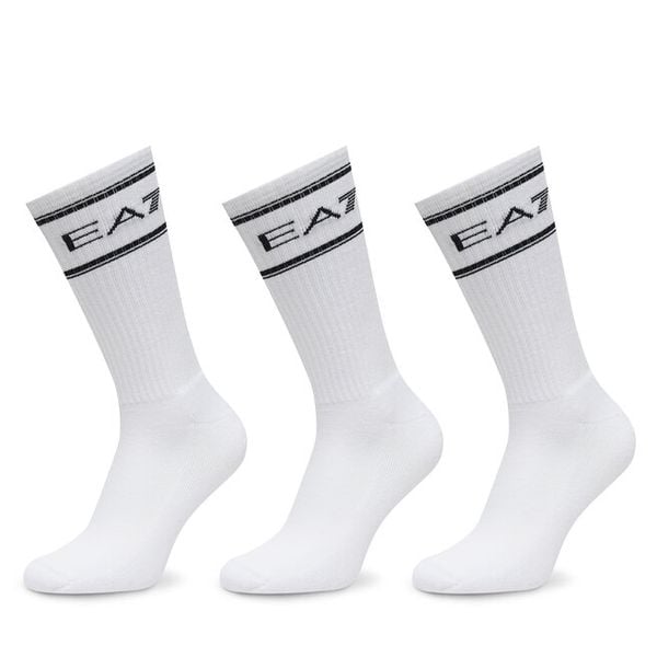 Skarpety długie EA7 Emporio Armani. Białe skarpety męskie EA7 Emporio Armani, bez wzorów. Za 139.99 zł.