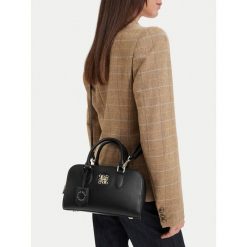 Torebka Nine West. Czarne torebki do ręki damskie Nine West, bez wzorów, bez dodatków. Za 229.99 zł.