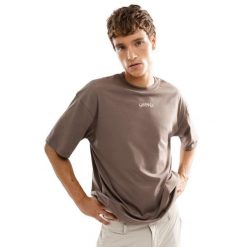 Męski luźny T-shirt Lifestyle Siroko IBZ Ibi Brown. Brązowe t-shirty męskie SIROKO, m, bez wzorów, z bawełny, biznesowe, bez kołnierzyka. Za 126.00 zł.