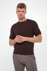 T-shirt męski dzianinowy EMPORIO ARMANI. T-shirty męskie Emporio Armani, l, bez wzorów, z dzianiny, bez kołnierzyka. Za 819.00 zł.