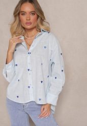 Jasnoniebieska Bawełniana Koszula w Serca Elearose. Niebieskie bluzki damskie Renee, l, bez wzorów, z bawełny, eleganckie, bez kołnierzyka, bez ramiączek. Za 54.99 zł.