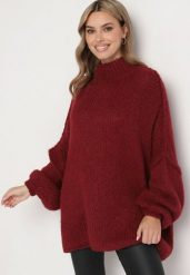 Bordowy Golf z Wełną o Kroju Oversize z Obniżoną Linią Ramion Lilenae. Czerwone swetry damskie Born2be, na zimę, bez wzorów, z jeansu, eleganckie, bez kołnierzyka, bez ramiączek, długie, bez kaptura. Za 159.99 zł.