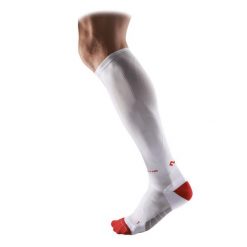 Skarpety kompresyjne McDavid Running Active. Białe skarpety damskie MCDAVID, bez wzorów. Za 229.00 zł.