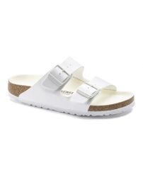 Klapki damskie Birkenstock Arizona. Białe klapki damskie Birkenstock, bez wzorów, z materiału, klasyczne, bez obcasa. Za 566.00 zł.