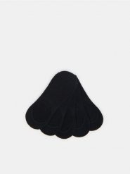 Skarpetki 5 pack - czarny. Czarne skarpety męskie Sinsay, bez wzorów. Za 12.99 zł.