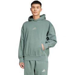 Bluza męska adidas A SZN W FL HD zielona JL6538. Zielone bluzy męskie Adidas, m, bez wzorów, z bawełny, bez kaptura, do piłki nożnej. Za 223.99 zł.