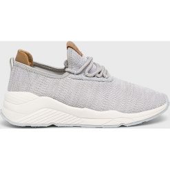 Wrangler - Buty. Szare obuwie sportowe damskie Wrangler, bez wzorów, z gumy, Adidas Advantage. W wyprzedaży za 199.90 zł.