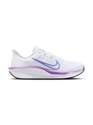 Buty do biegania damskie Nike Quest 6. Białe obuwie sportowe damskie Nike, bez wzorów, z materiału, do biegania. Za 465.00 zł.