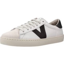 Tenisówki Victoria Model 1126142v Kolor Biały. Białe obuwie sportowe damskie VICTORIA, bez wzorów, z tkaniny, sportowe, bez zapięcia. W wyprzedaży za 254.50 zł.