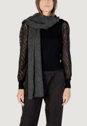 Szalik Kobieta ONLY ONLAURORA STRUCTURED KNIT SCARF CC. Brązowe szaliki i chusty damskie Only, na zimę, bez wzorów, z materiału, eleganckie. Za 150.95 zł.