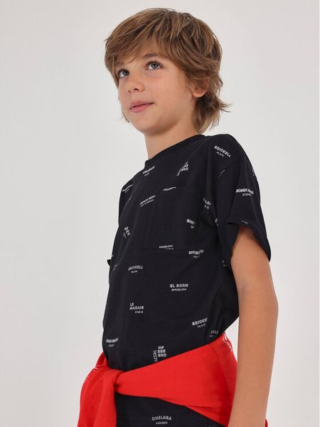 Mayoral T-Shirt 6085 Czarny. Czarne t-shirty dla chłopców Mayoral, bez wzorów, z bawełny, bez ramiączek. Za 79.99 zł.