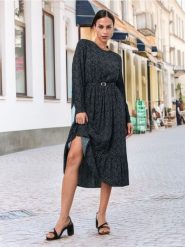 Sukienka midi w kropki z paskiem - wielobarwny. Sukienki damskie Sinsay, l, bez wzorów, z wiskozy, bez kołnierzyka, bez ramiączek, maxi. Za 42.99 zł.