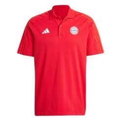 Polo Bayernu Monachium DNA 2025/26. Czerwone koszulki sportowe męskie Adidas, bez wzorów, z dresówki, bez kołnierzyka, bez ramiączek, do piłki nożnej. Za 233.50 zł.