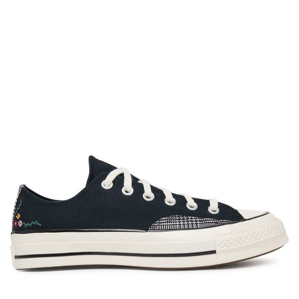 Trampki Converse. Czarne trampki i tenisówki damskie Converse, bez wzorów, bez zapięcia. Za 359.99 zł.