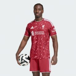 Koszulka podstawowa Liverpool FC 26/27 Authentic. Czerwone koszulki sportowe męskie Adidas, s, bez wzorów, z dzianiny, bez kołnierzyka, bez ramiączek, do piłki nożnej, climacool (adidas). Za 649.00 zł.