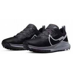 Buty Do Biegania Damskie Nike W React Pegasus Trail 4. Czarne obuwie sportowe damskie Nike, bez wzorów, z gumy, do biegania. Za 549.00 zł.